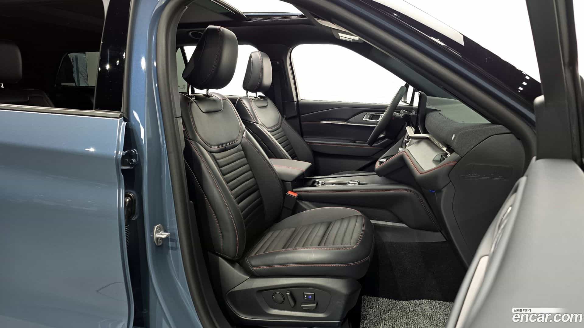 Explorer Ford 2025.9-INNER-010