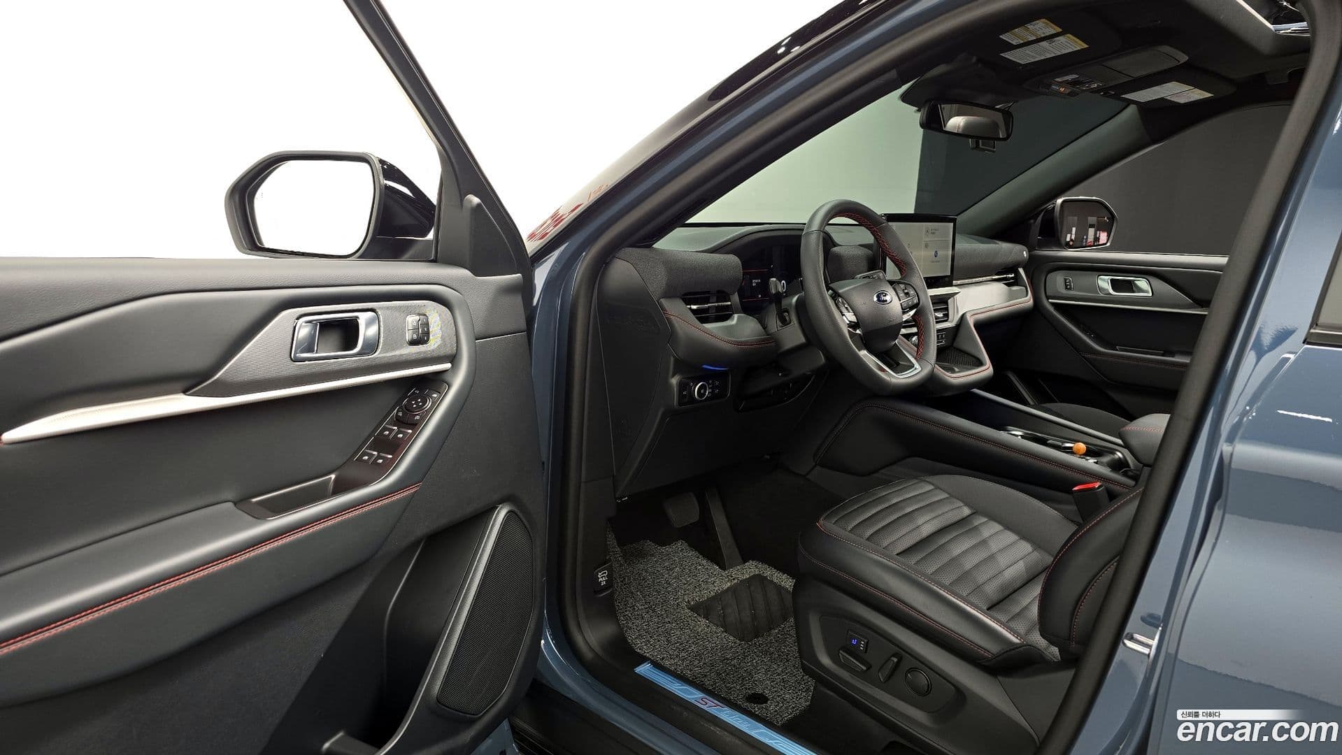 Main__Slider__Photo:Explorer Ford 2025.9-10
