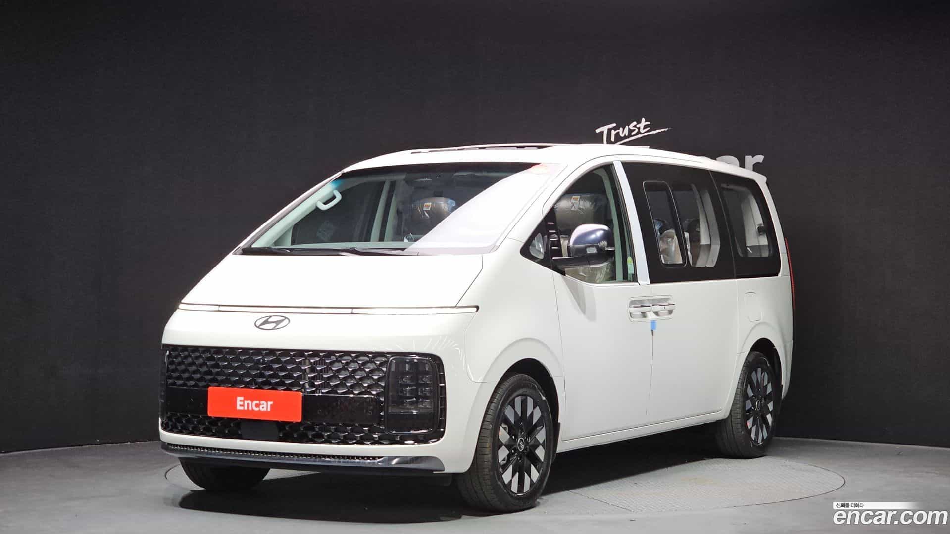 Staria Hyundai 2025.10-OUTER-001