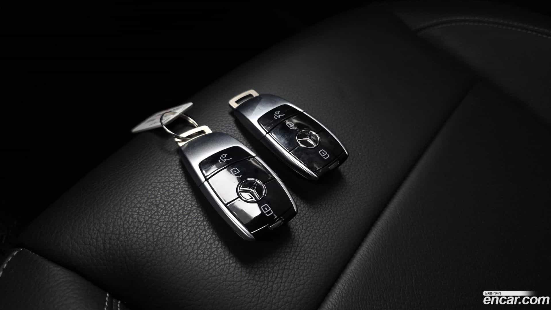 E-Class Mercedes-Benz 2019.10-OPTION-022