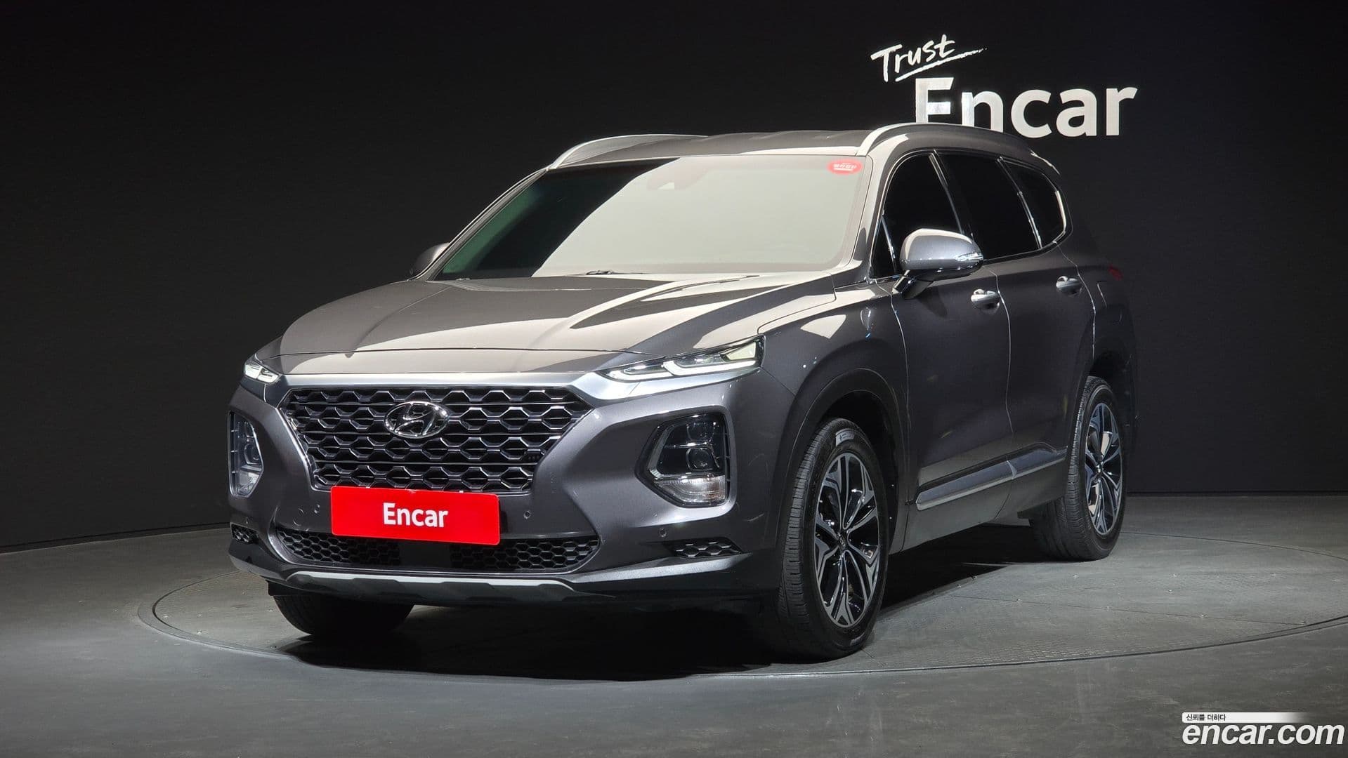 Main__Slider__Photo:Santafe Hyundai 2019.5-0