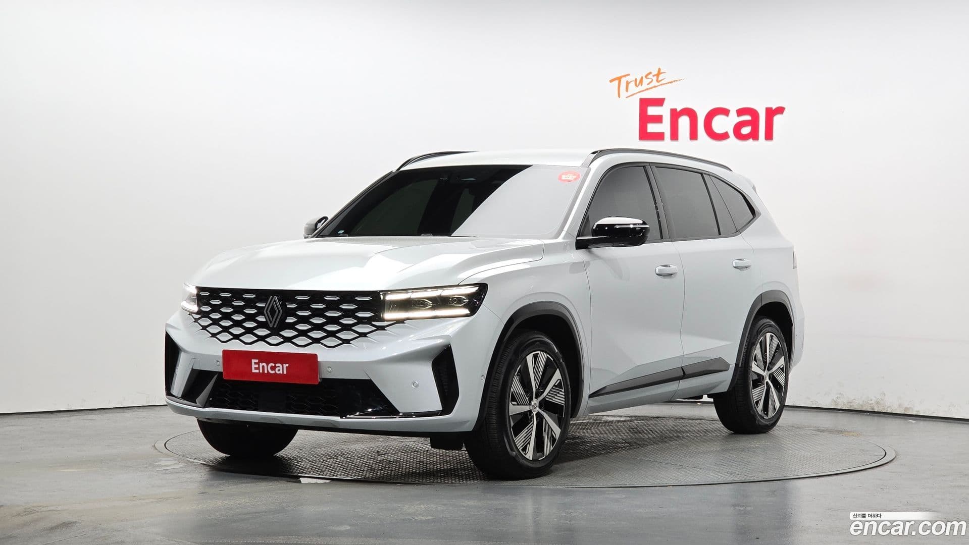 Main__Slider__Photo:Grand Koleos Renault Korea 2025.7-0