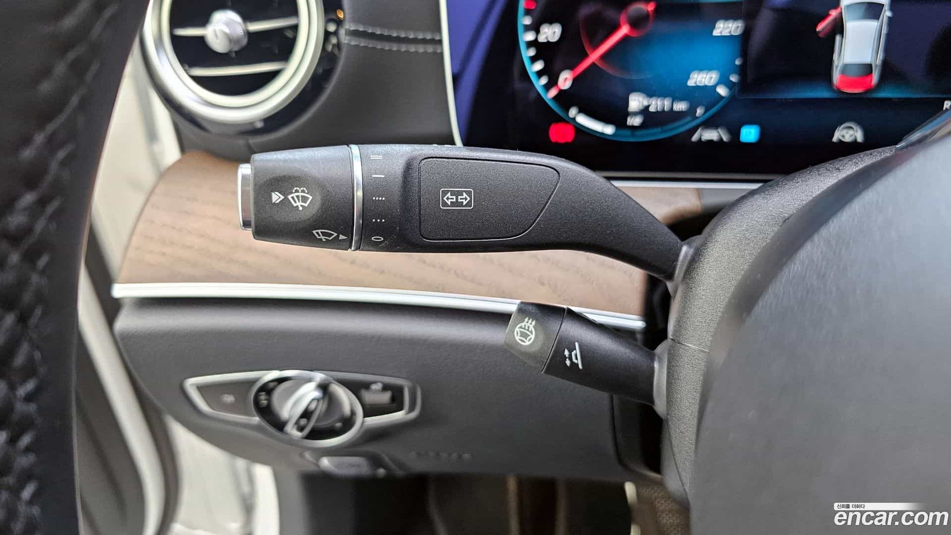 E-Class Mercedes-Benz 2023.2-OPTION-020