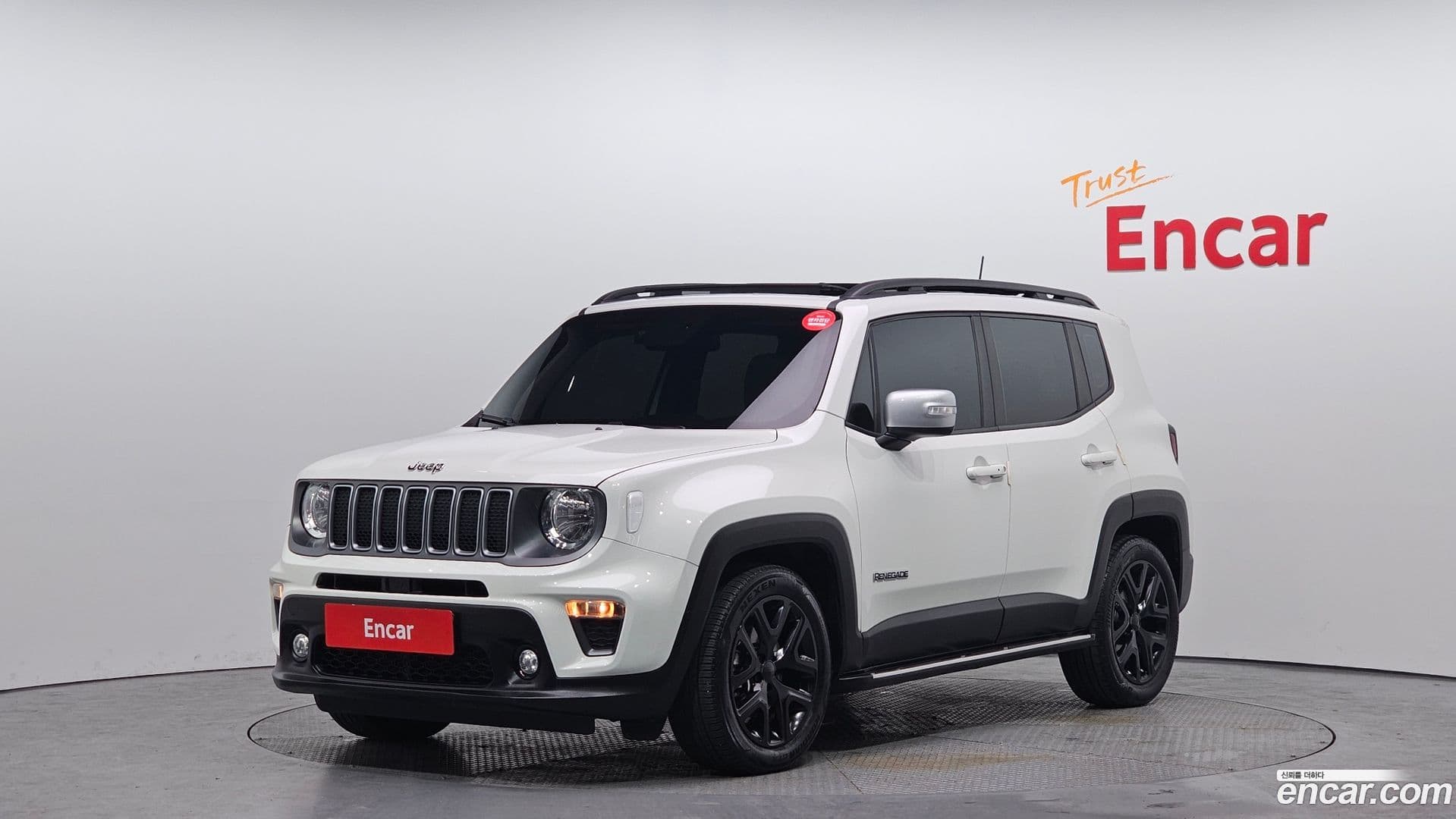 Main__Slider__Photo:Renegade Jeep 2022.11-0