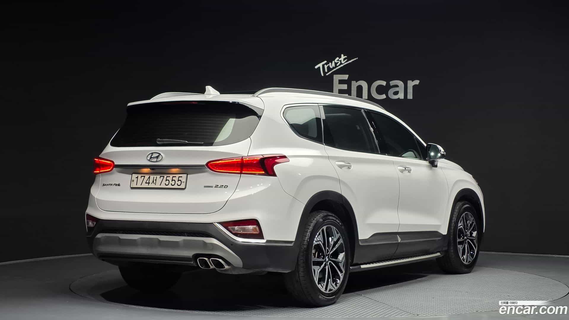 Santafe Hyundai 2018.6-OUTER-002