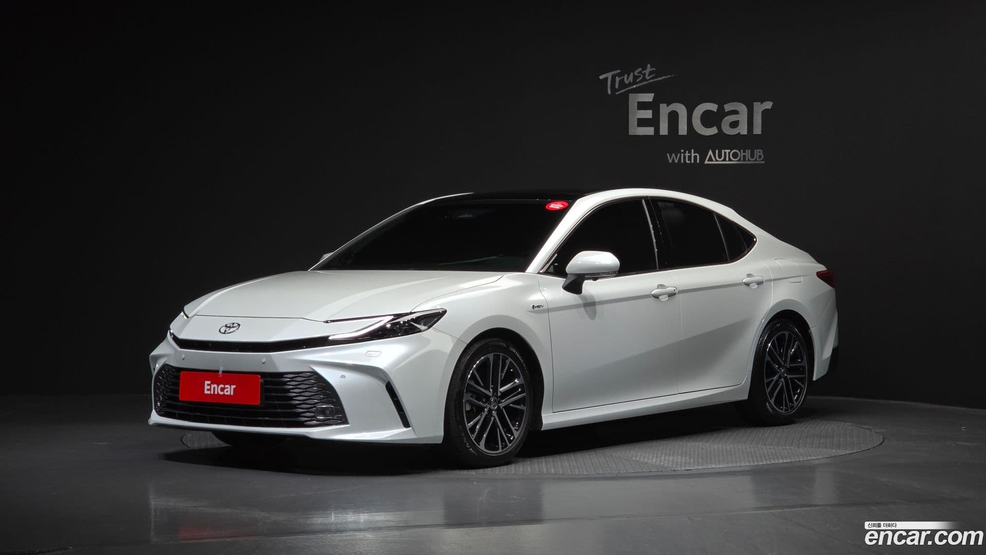 Main__Slider__Photo:Camry Toyota 2025.10-0
