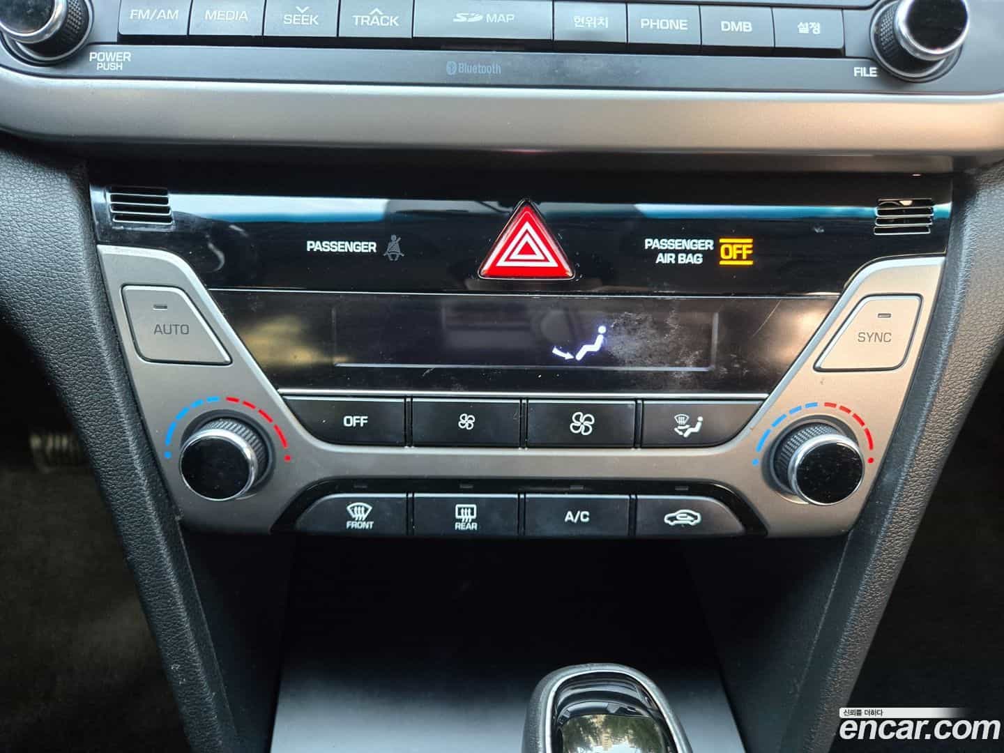 AVANTE Hyundai 2016.5-OPTION-015