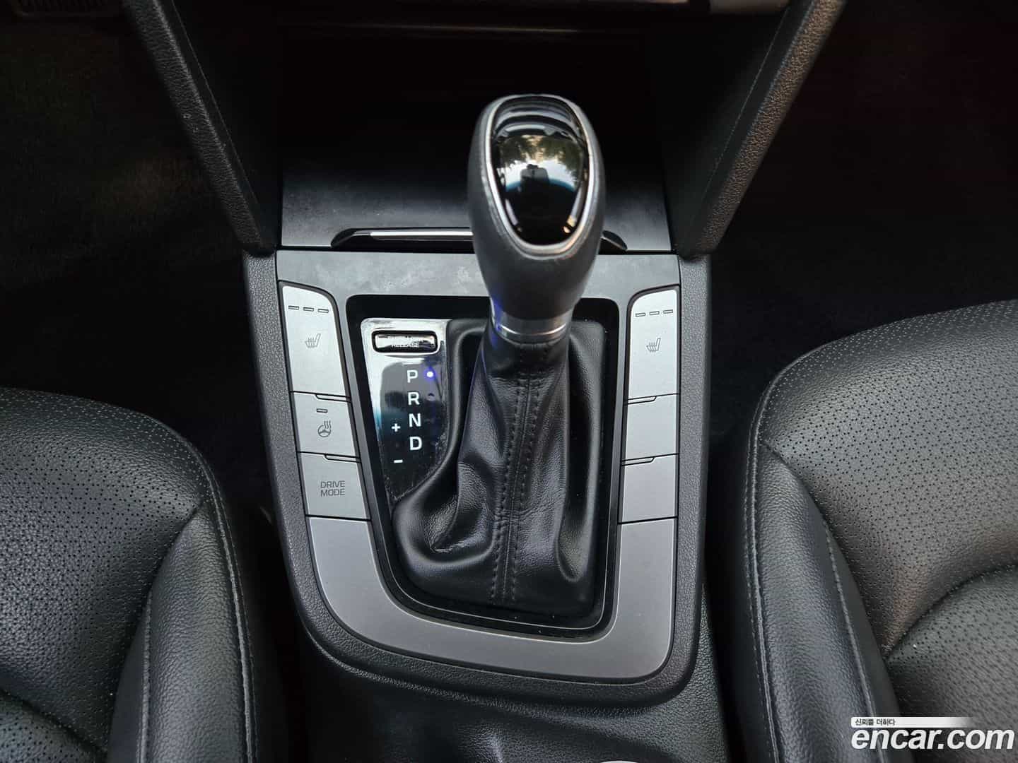 AVANTE Hyundai 2016.5-OPTION-016