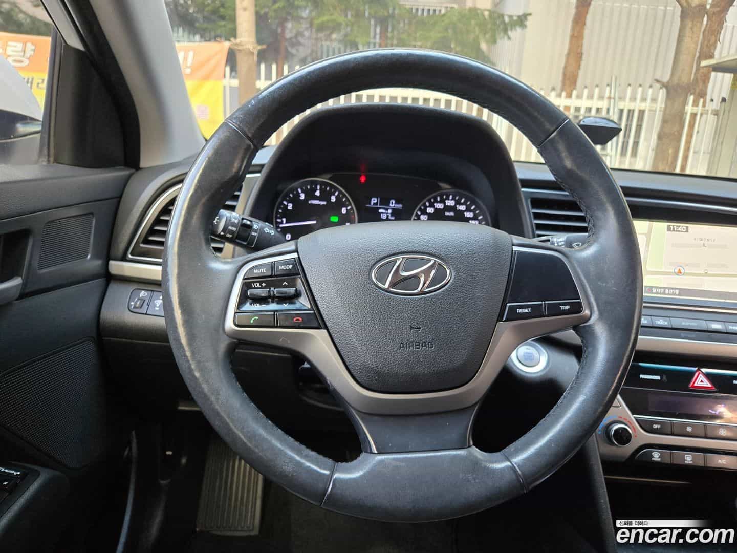 AVANTE Hyundai 2016.5-OPTION-017