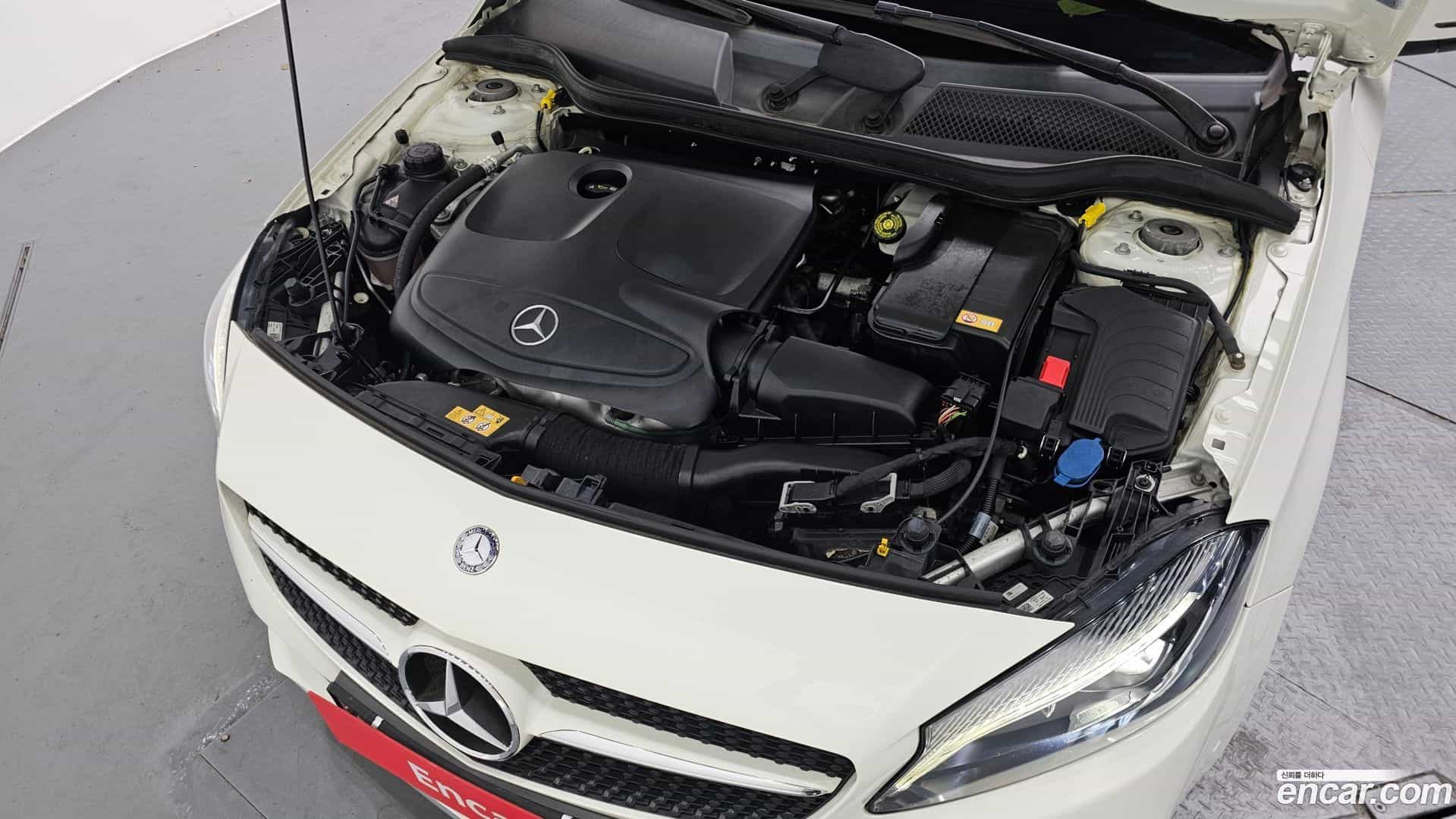 A-Class Mercedes-Benz 2016.0-INNER-006