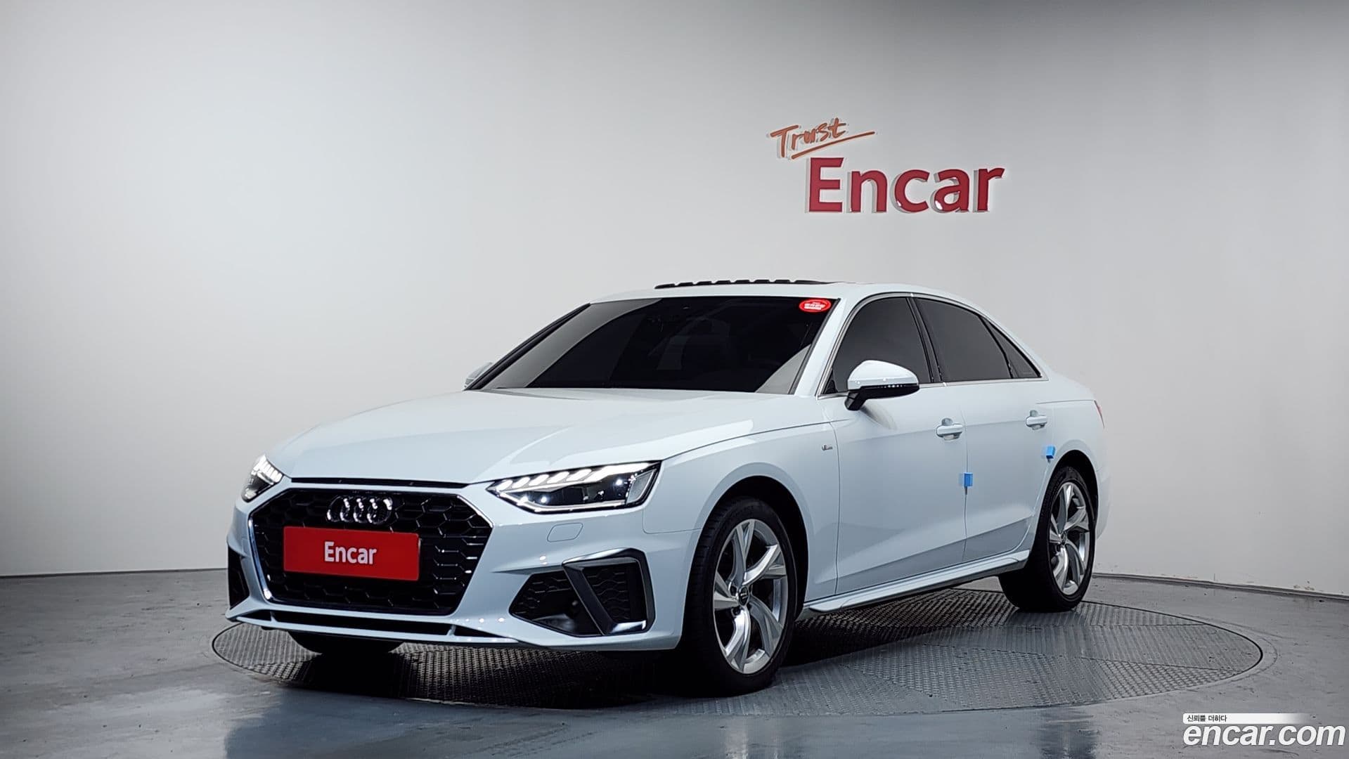 Main__Slider__Photo:A4 Audi 2021.9-0