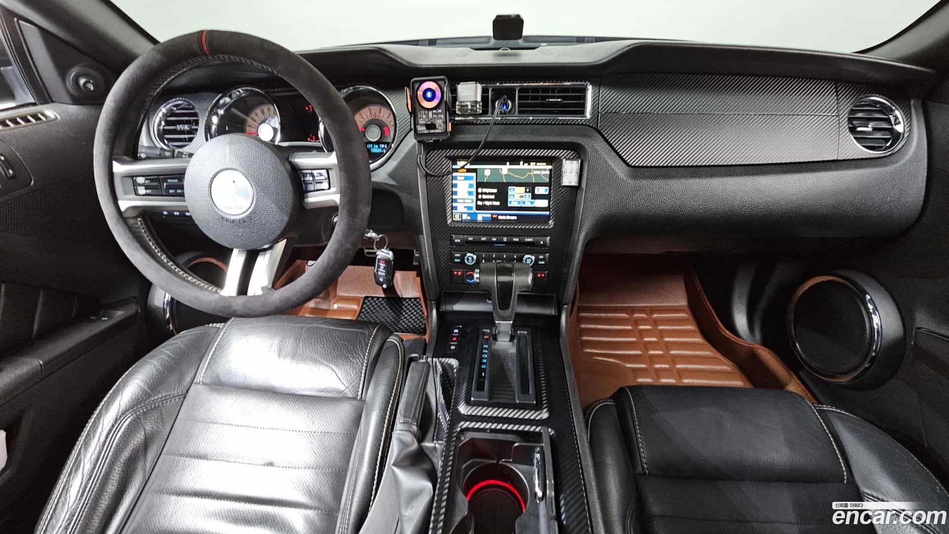 Mustang Ford 2010.7-INNER-007