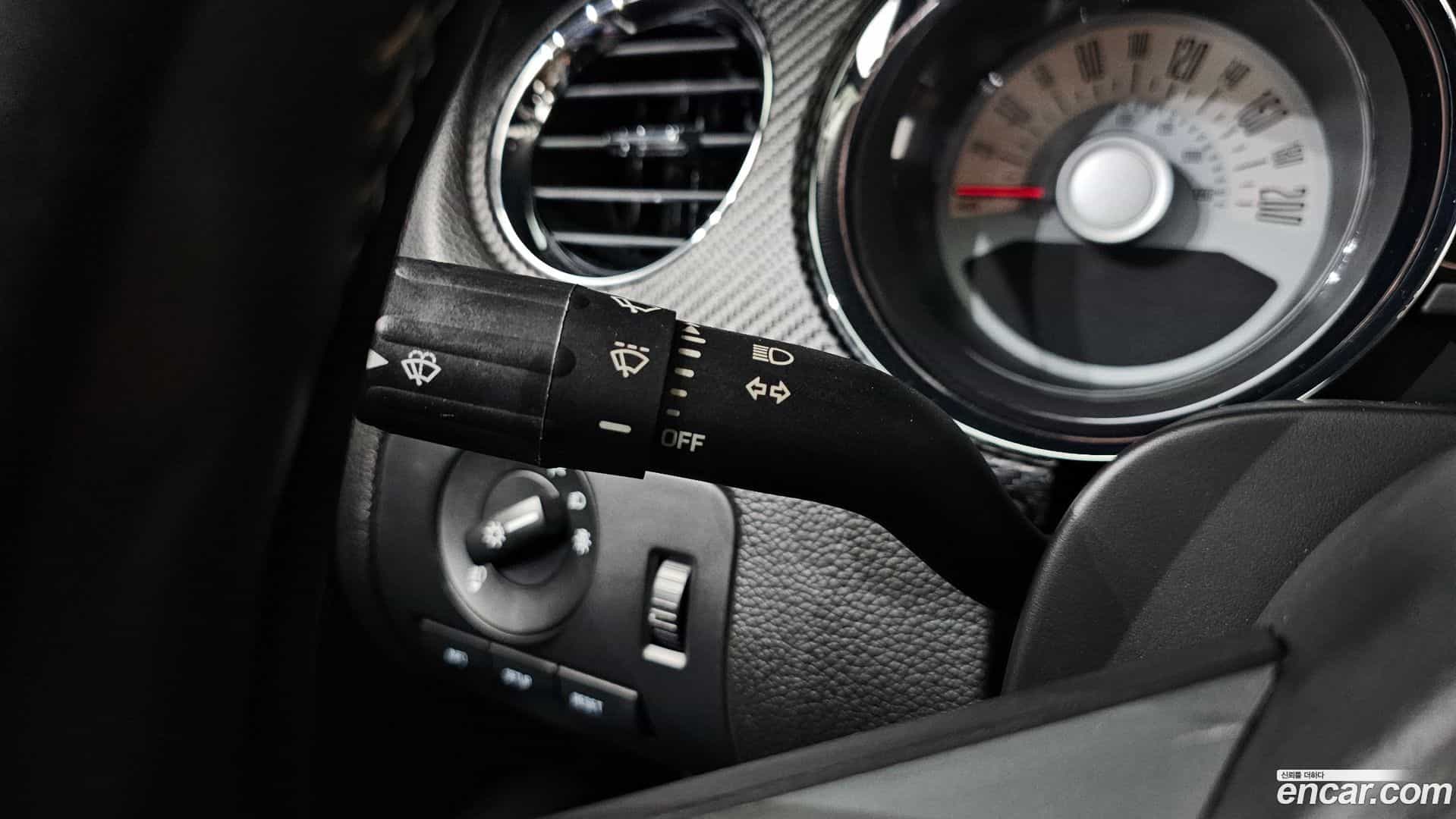 Mustang Ford 2010.7-OPTION-022