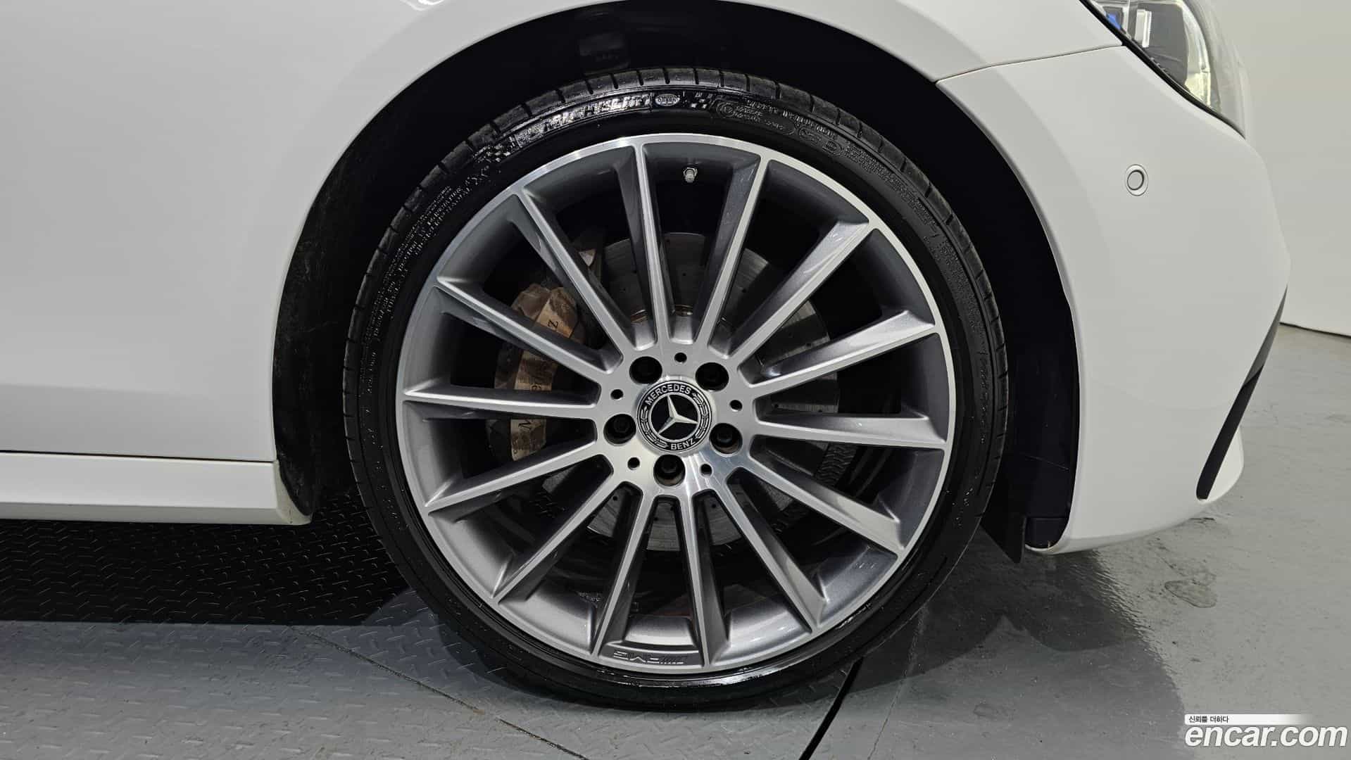 E-Class Mercedes-Benz 2021.2-OUTER-005