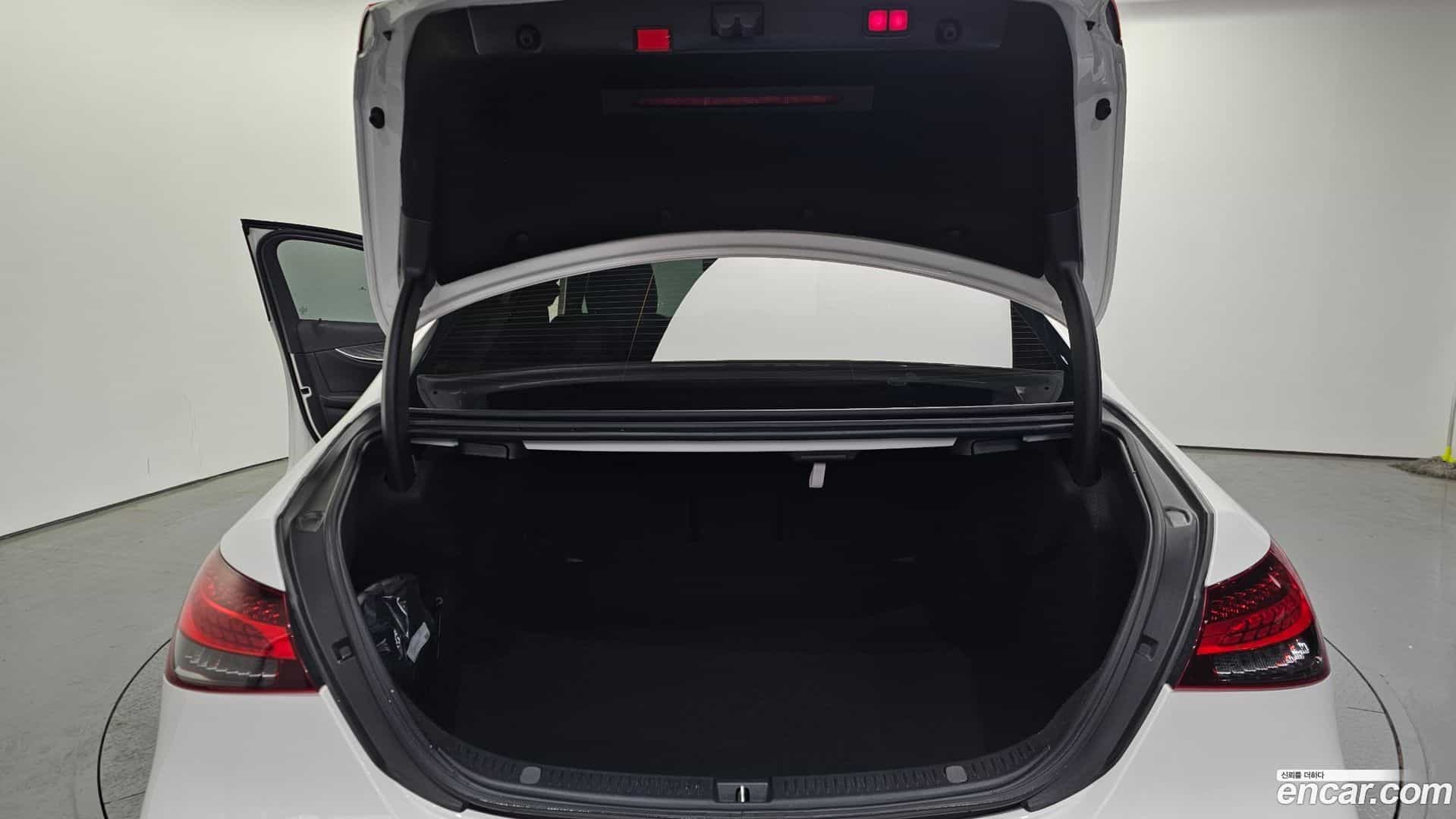 E-Class Mercedes-Benz 2021.2-OPTION-024