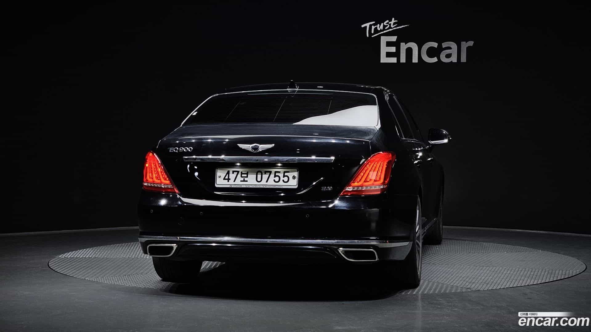 EQ900 Genesis 2016.1-OUTER-004