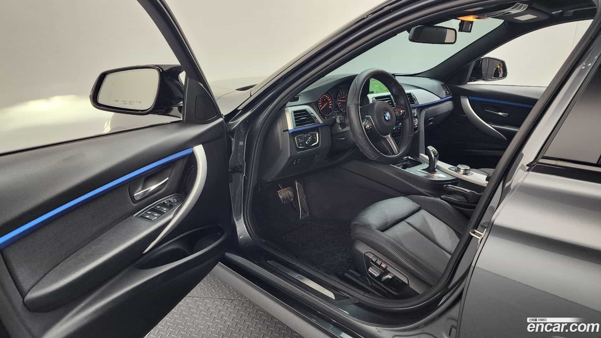 3-Series BMW 2017.8-INNER-010