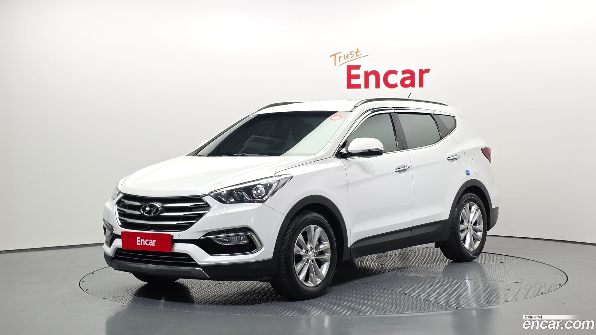 Main__Slider__Photo:Santafe Hyundai 2018.3-0