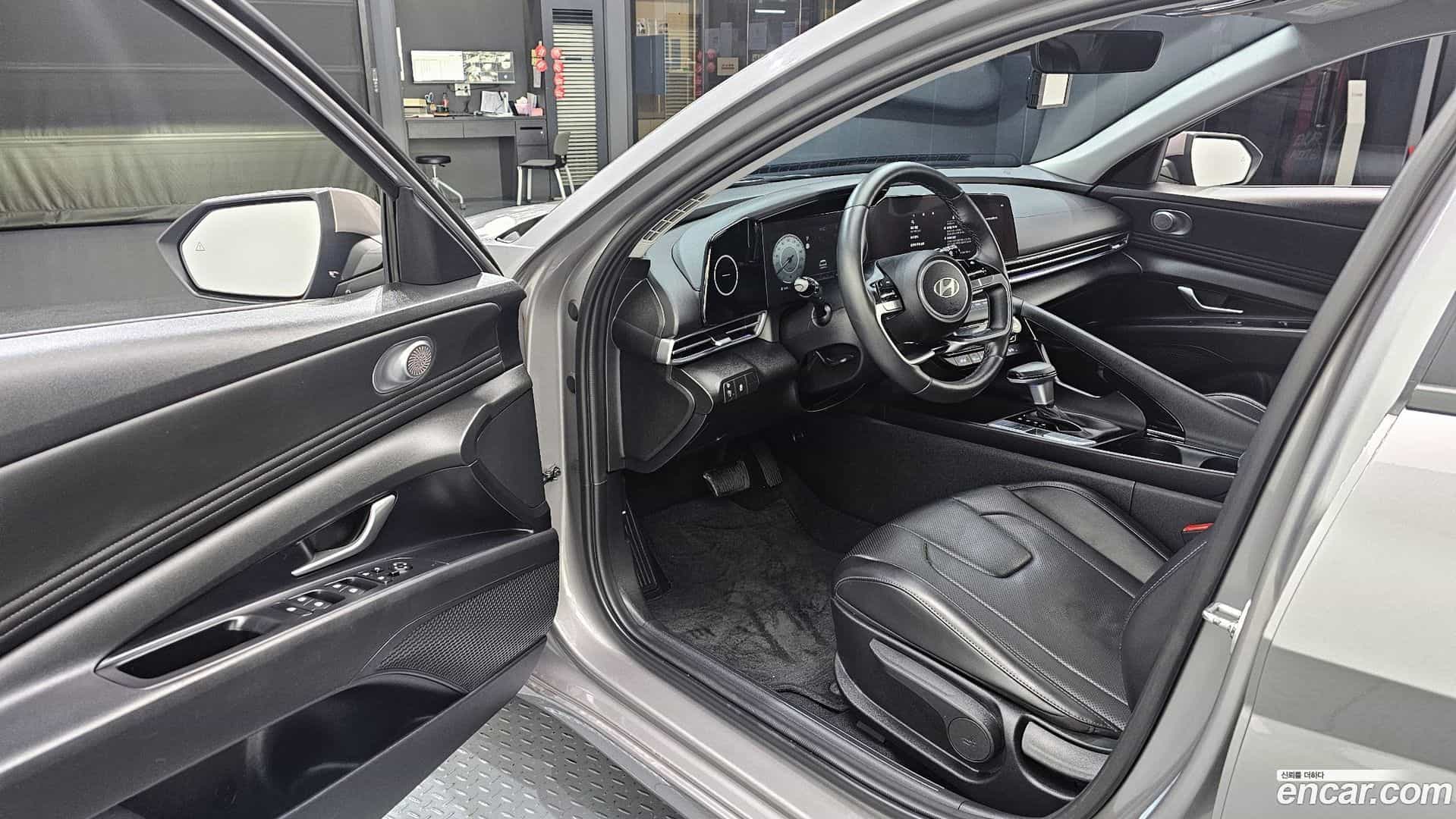 AVANTE Hyundai 2023.9-OPTION-015