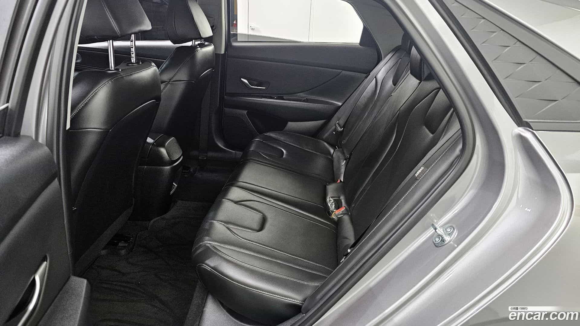 AVANTE Hyundai 2023.9-OPTION-017