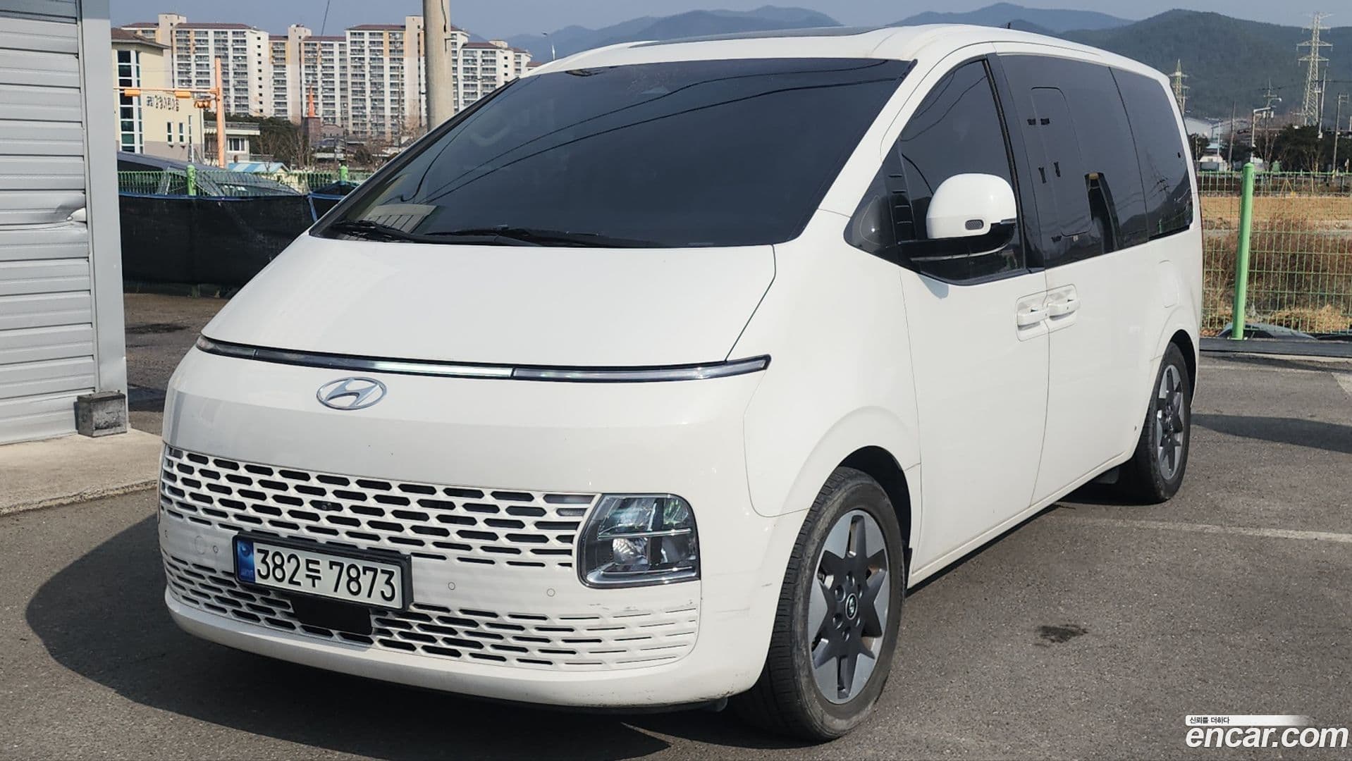 Main__Slider__Photo:Staria Hyundai 2021.6-0