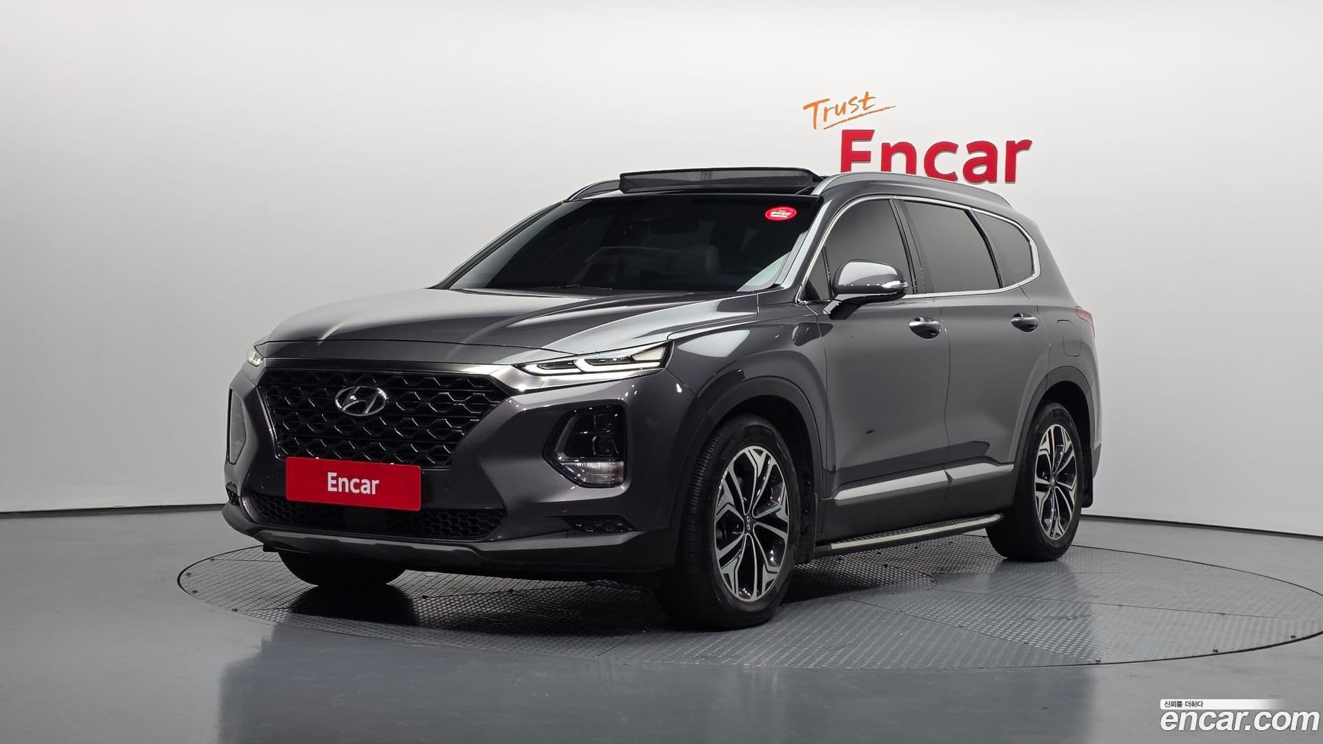 Main__Slider__Photo:Santafe Hyundai 2018.9-0