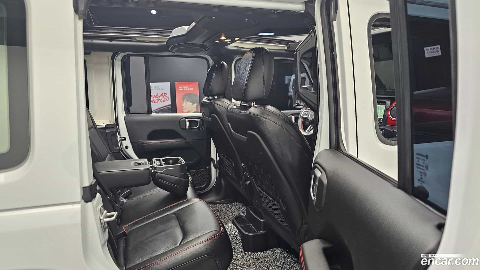 Wrangler Jeep 2021.0-OPTION-017