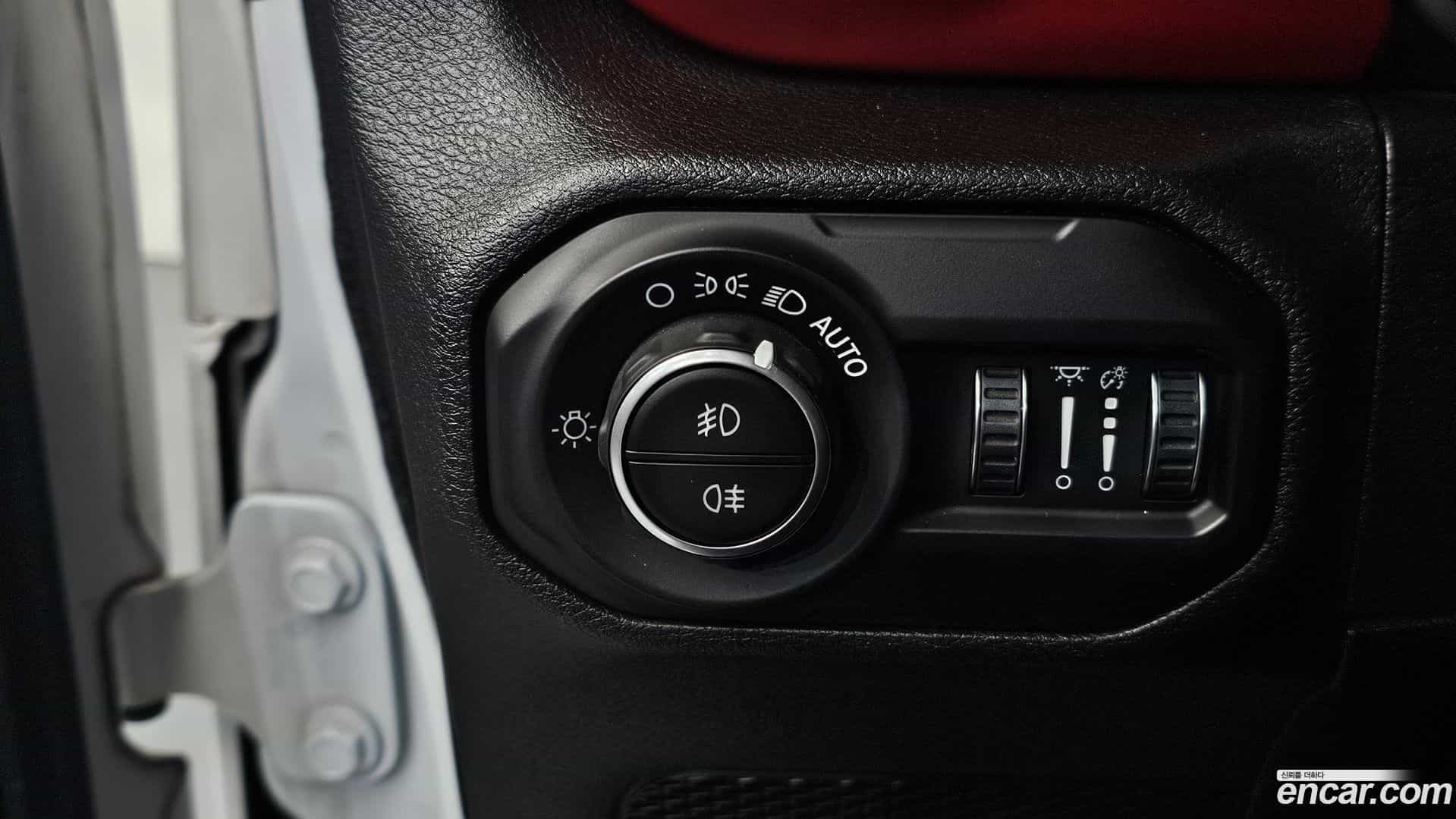Wrangler Jeep 2021.0-OPTION-018
