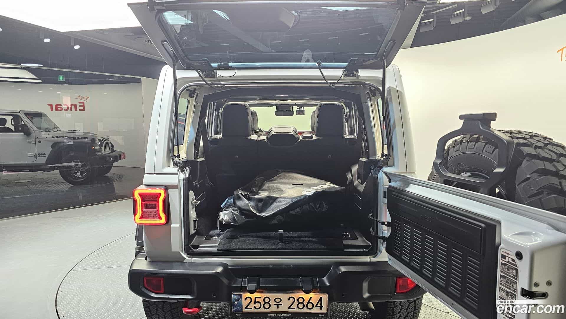 Wrangler Jeep 2021.0-OPTION-024