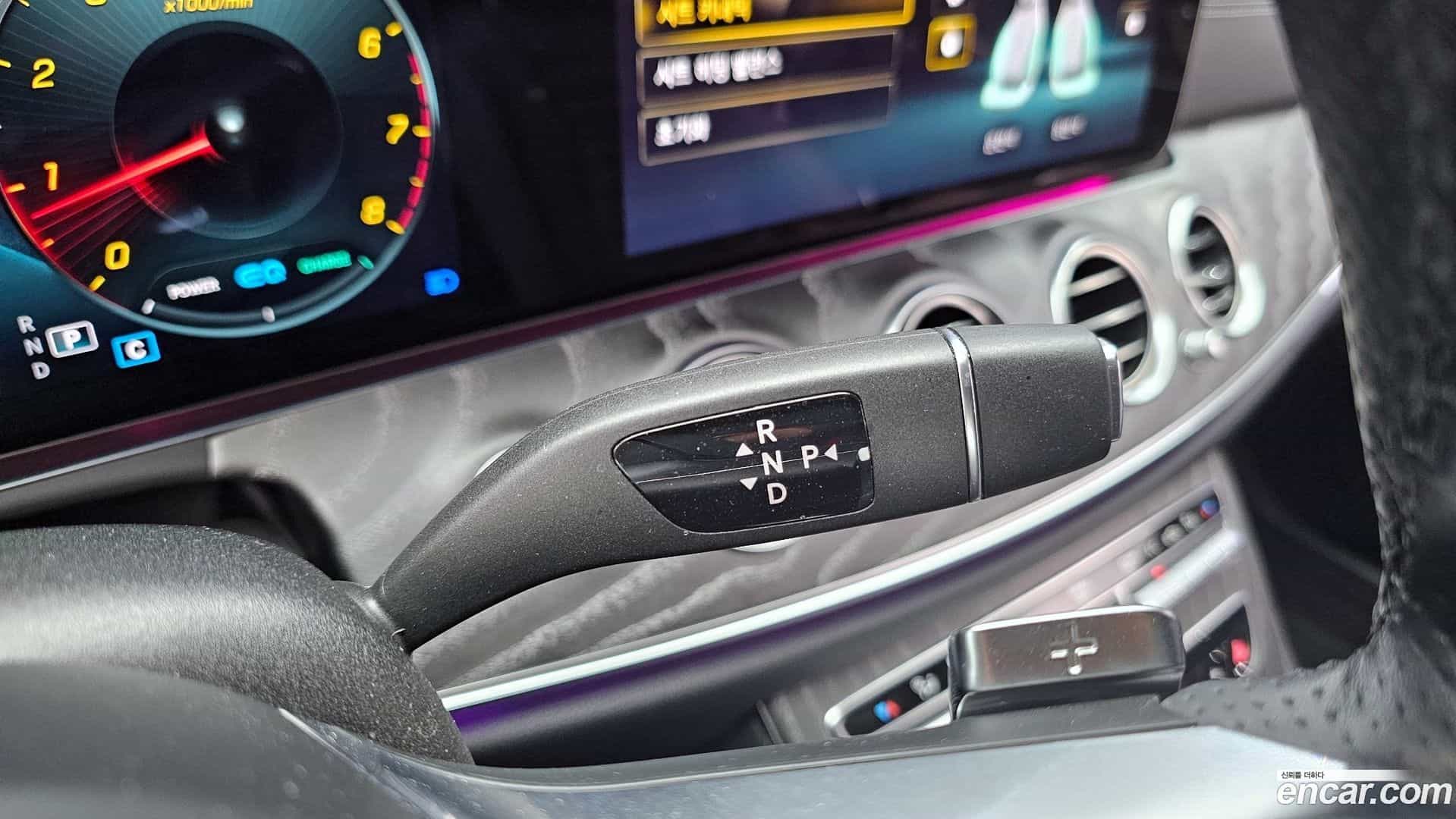 E-Class Mercedes-Benz 2022.1-INNER-009