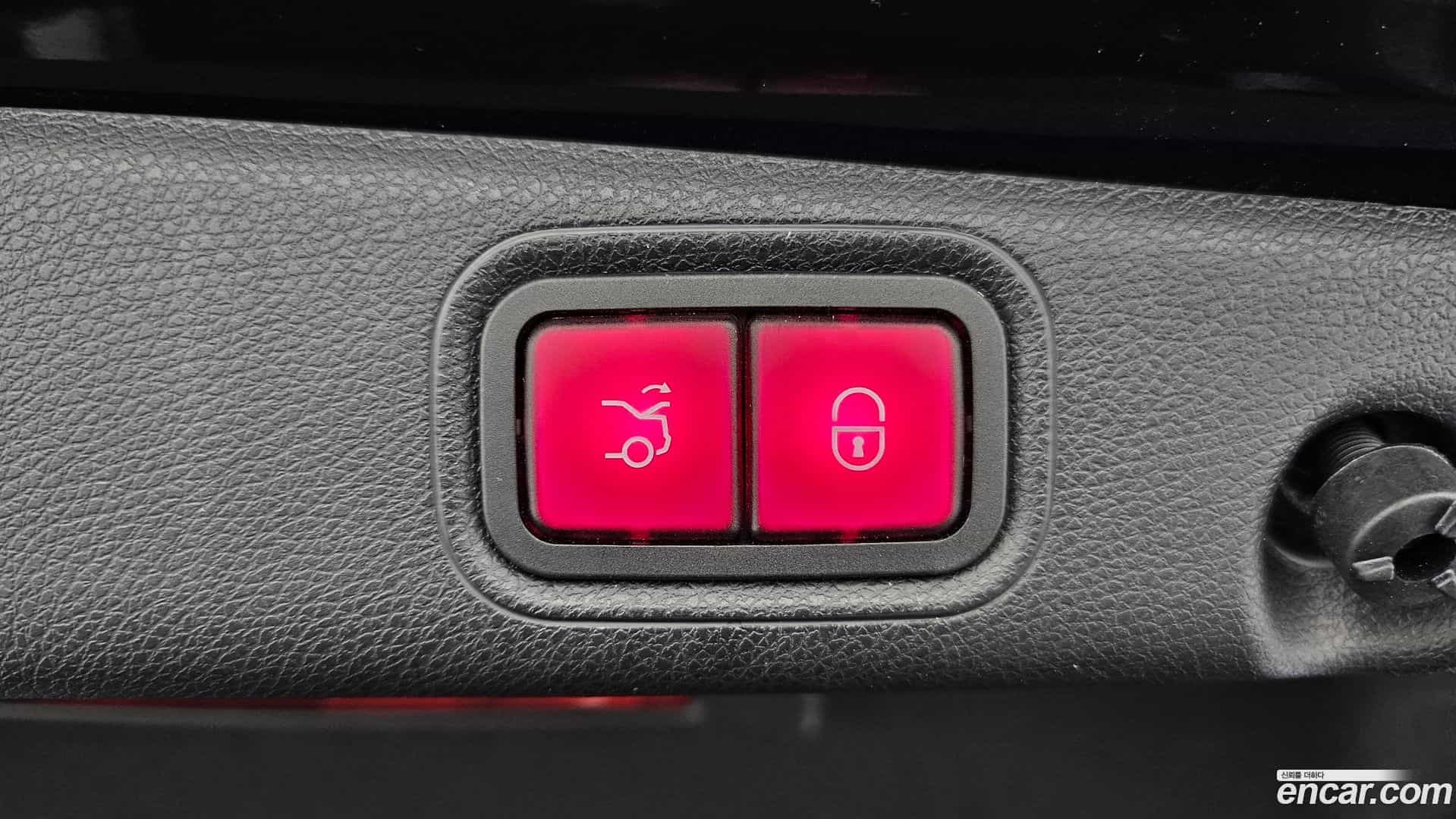 E-Class Mercedes-Benz 2022.1-OPTION-024