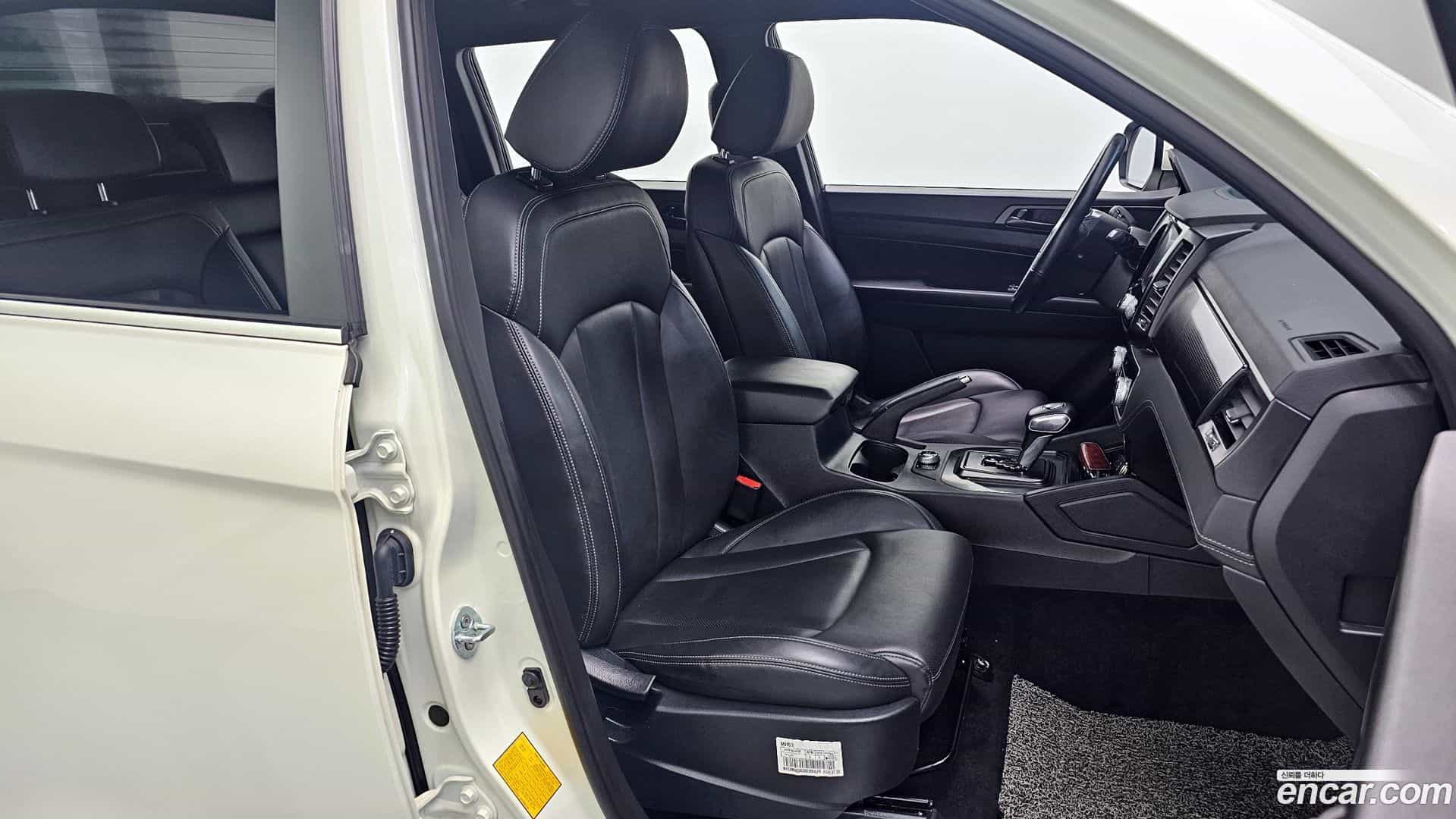 Rexton KG Mobility 2020.7-INNER-010