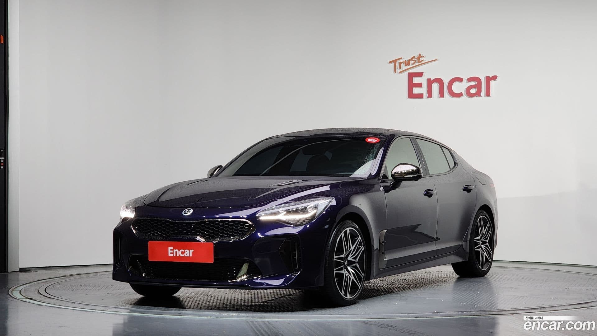 Main__Slider__Photo:Stinger Kia 2021.5-0