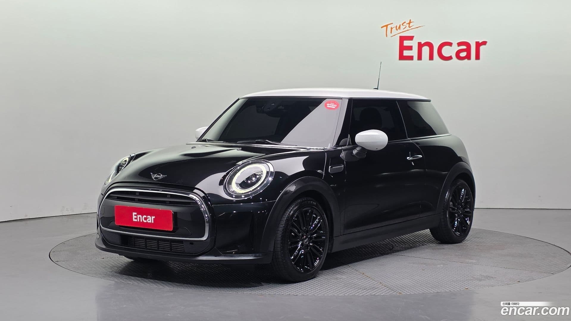 Main__Slider__Photo:Cooper Mini 2022.10-0