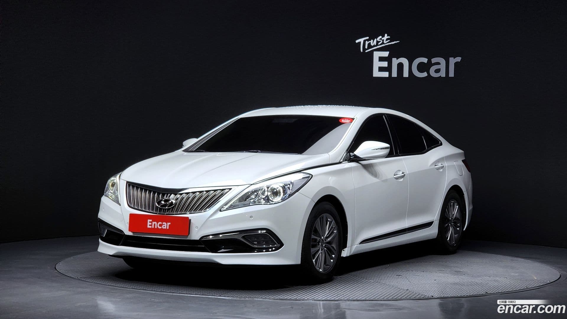 Main__Slider__Photo:Grandeur Hyundai 2015.4-0