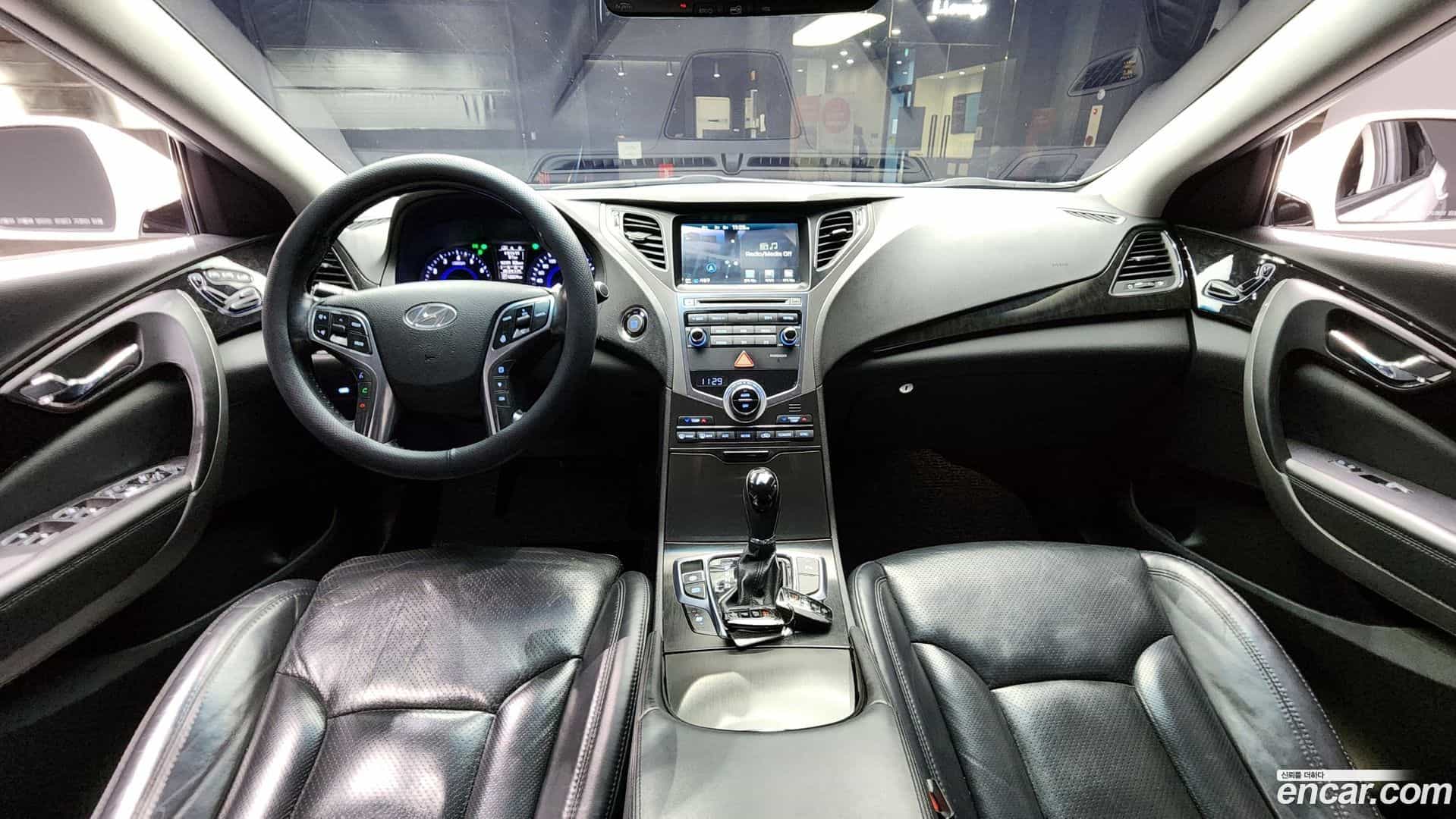 Grandeur Hyundai 2015.4-INNER-007