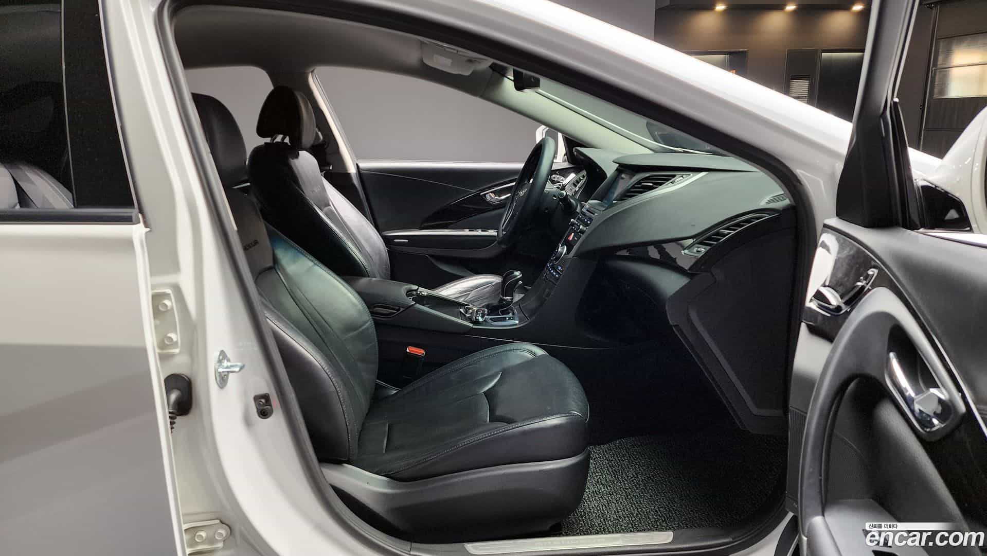Grandeur Hyundai 2015.4-INNER-010