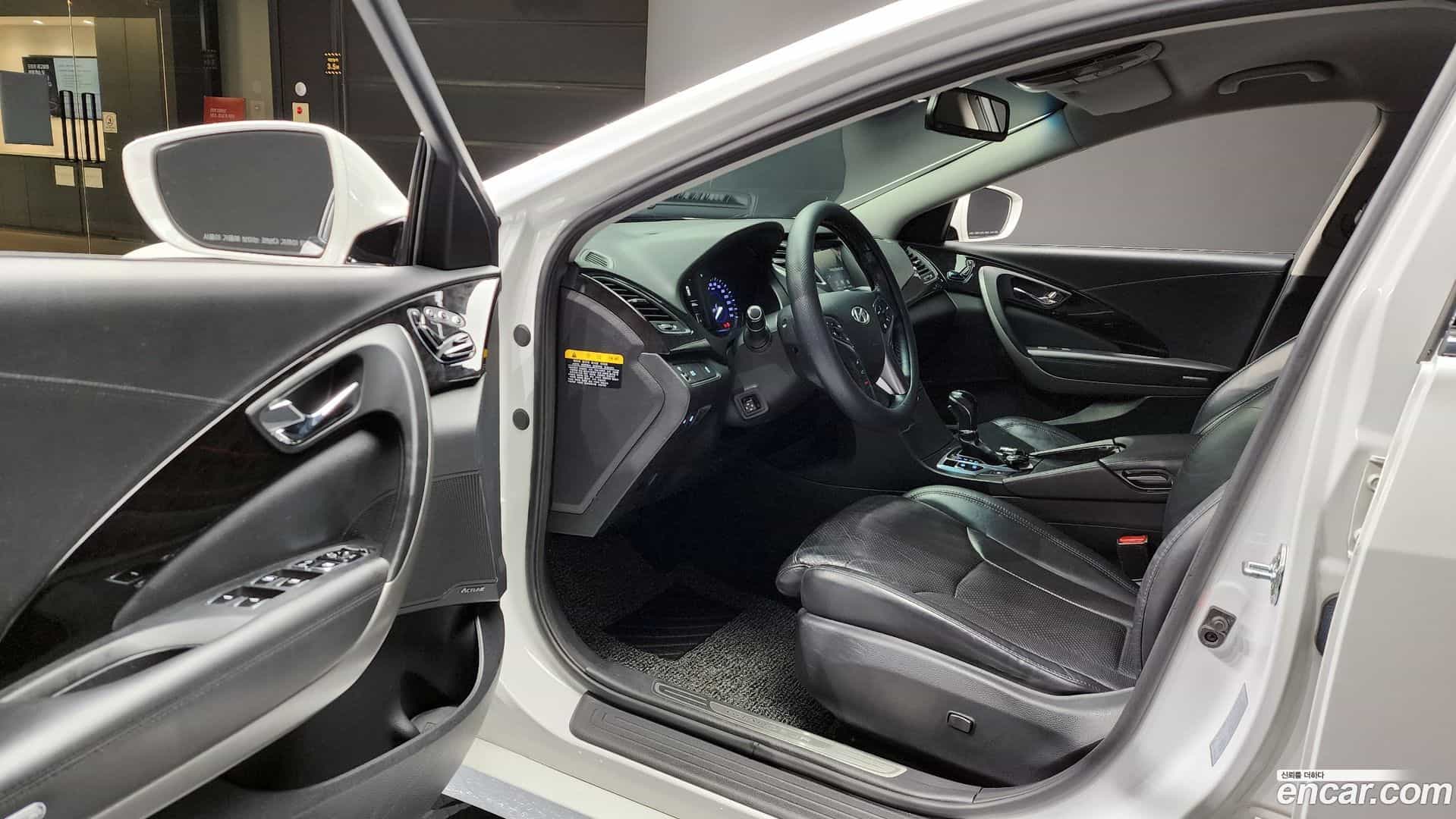 Grandeur Hyundai 2015.4-OPTION-015