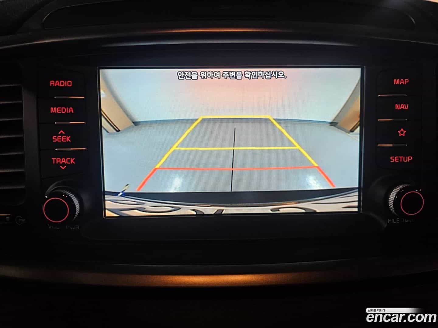 Sorento Kia 2017.8-OPTION-015