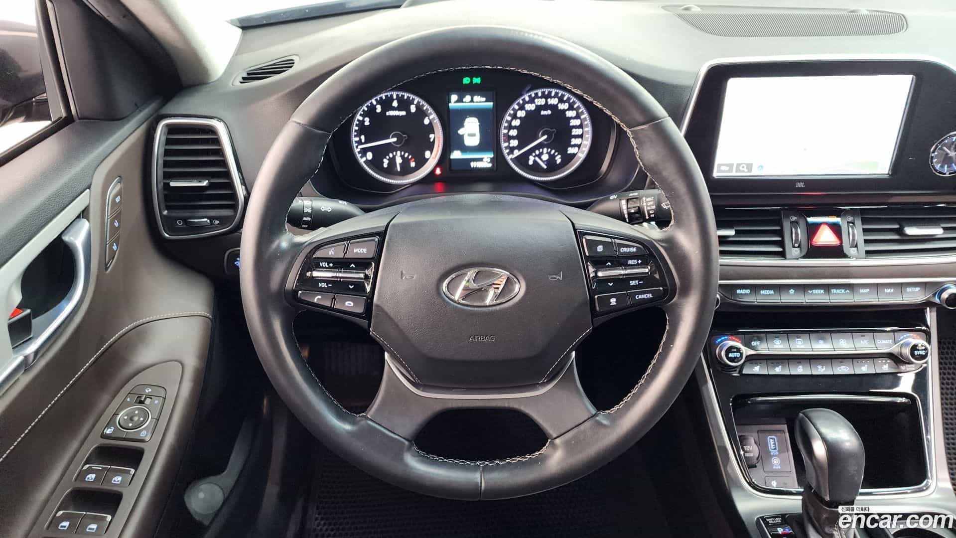 Grandeur Hyundai 2018.2-OPTION-017