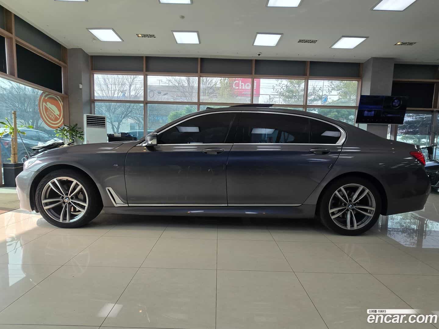 7-Series BMW 2017.2-OUTER-004