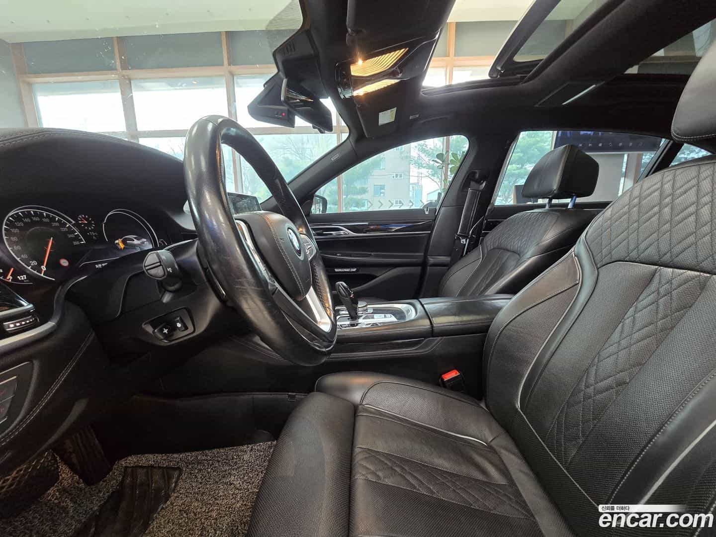 7-Series BMW 2017.2-INNER-009