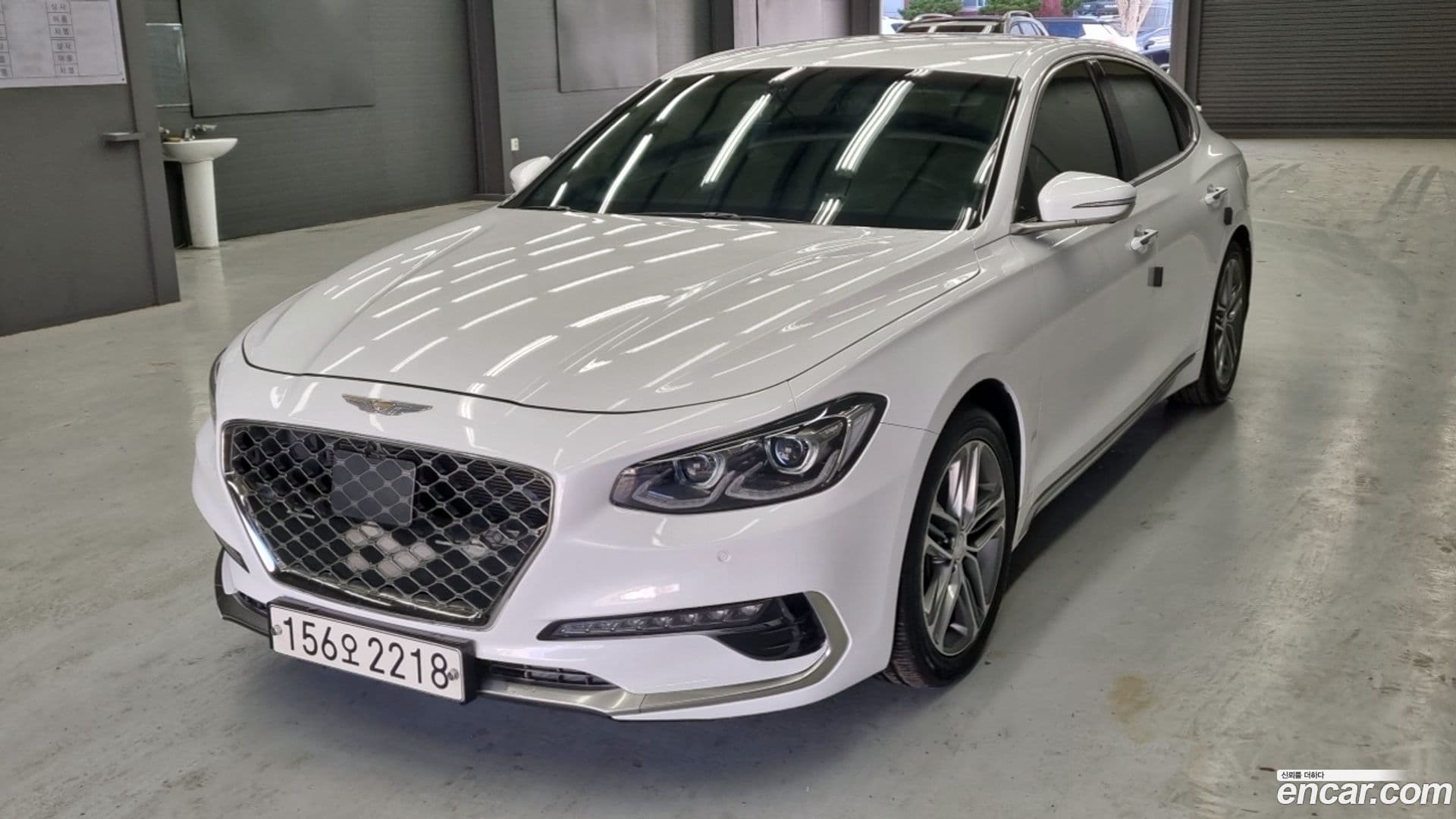 Main__Slider__Photo:Grandeur Hyundai 2018.4-0