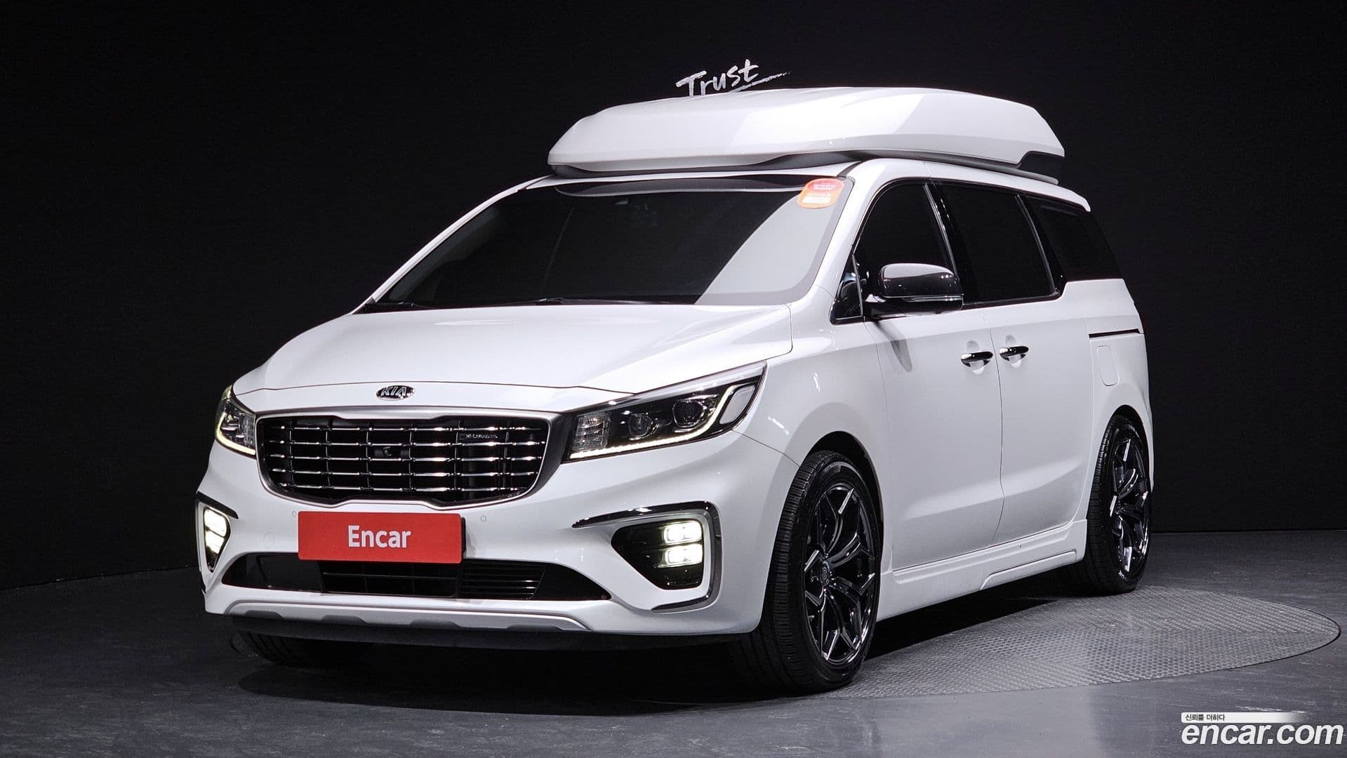 Main__Slider__Photo:Canival Kia 2018.11-0