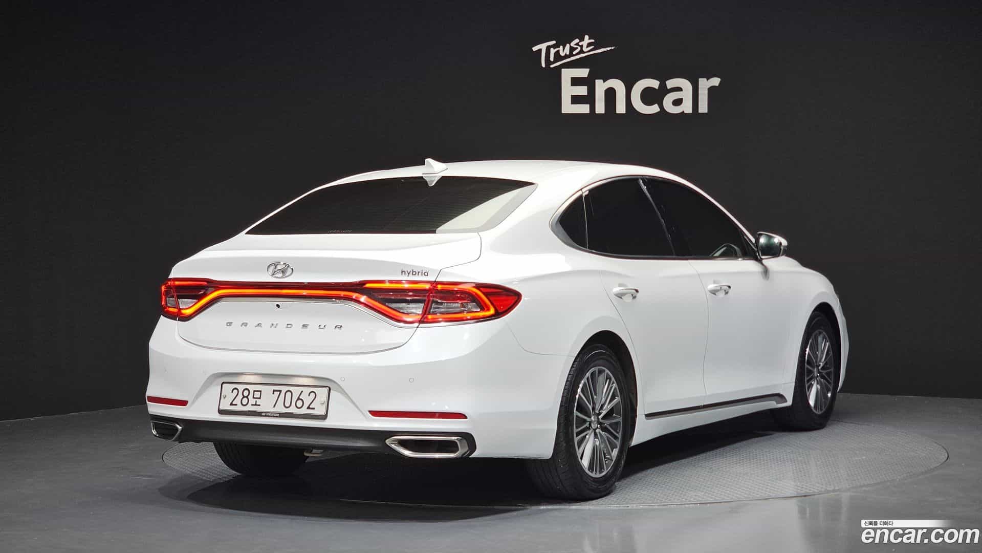 Grandeur Hyundai 2018.0-OUTER-002