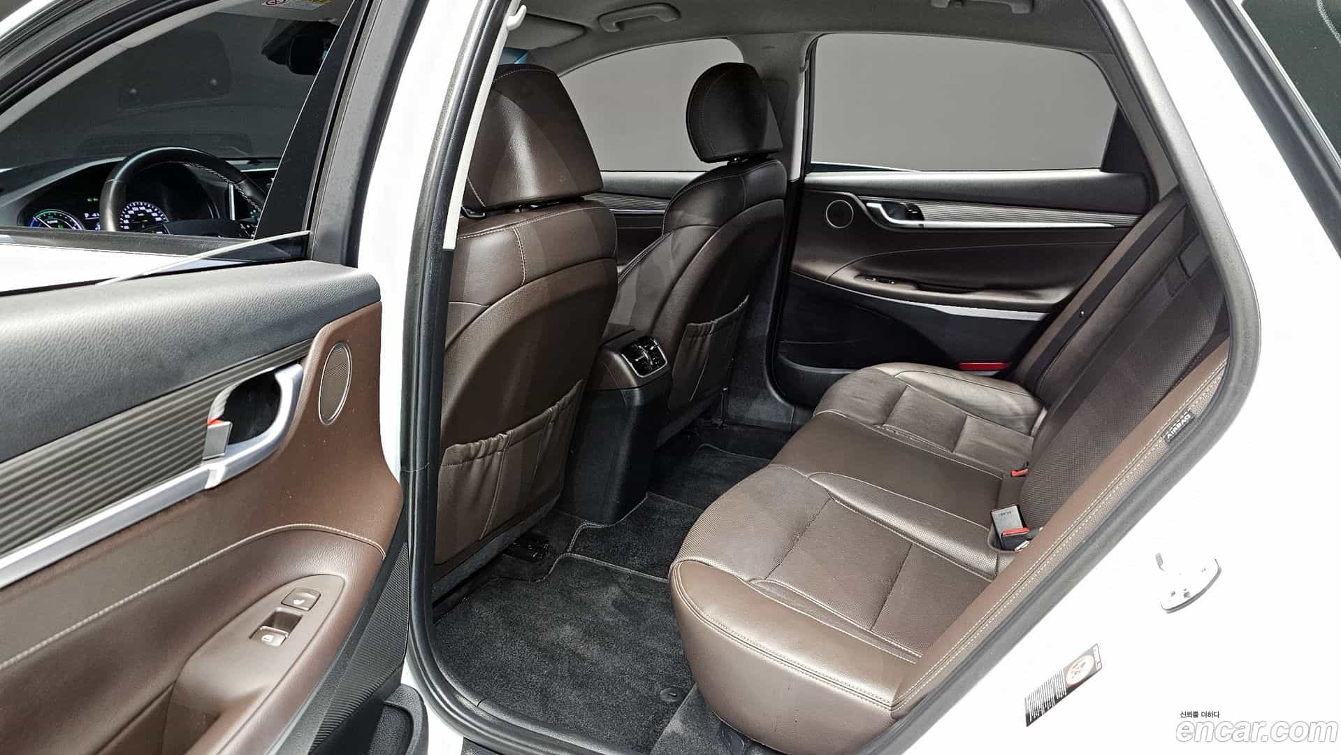 Grandeur Hyundai 2018.0-INNER-010