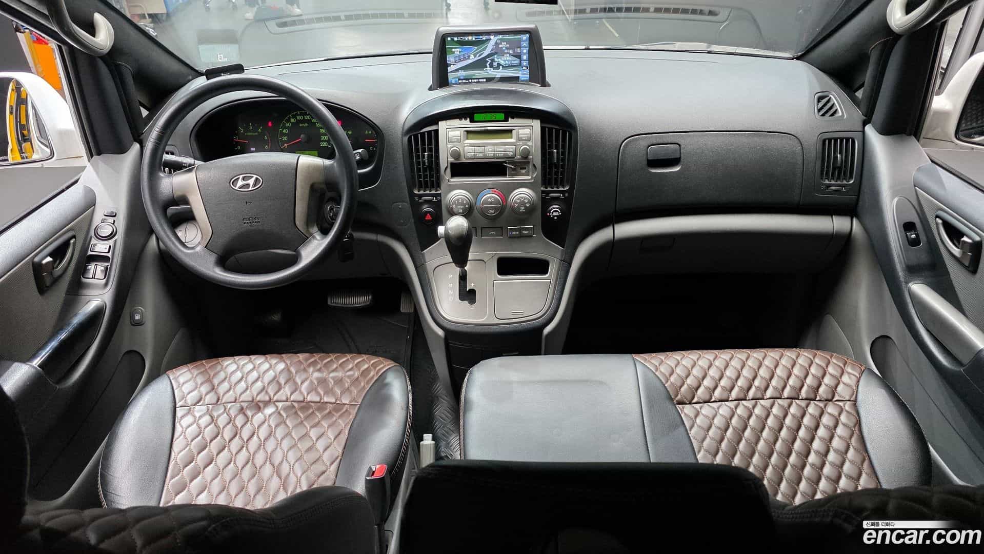 Starex Hyundai 2011.0-INNER-007