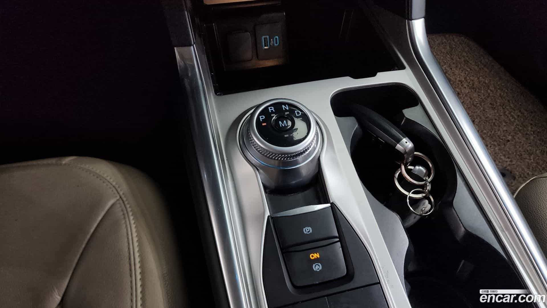 Explorer Ford 2019.11-INNER-009