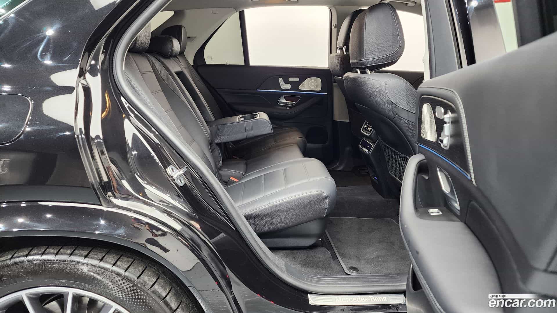 GLE-Class Mercedes-Benz 2024.4-OPTION-016