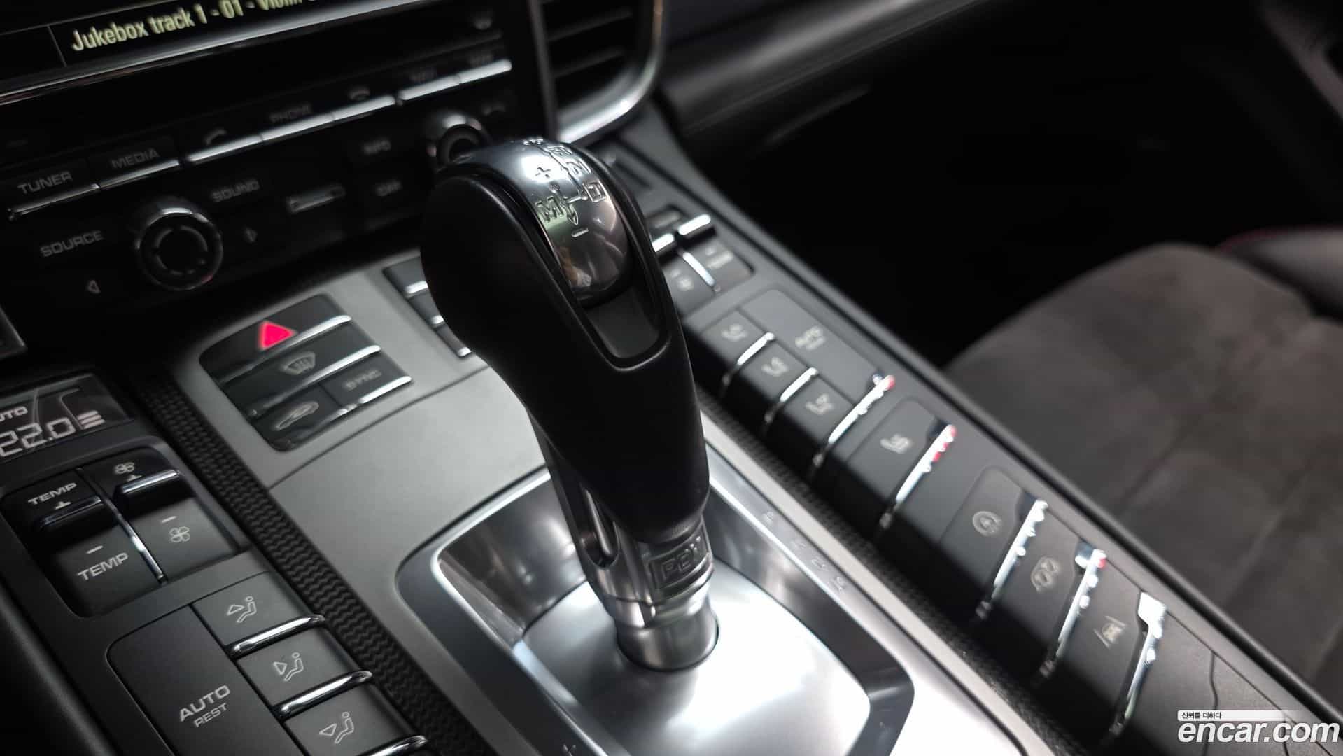 Panamera Porsche 2016.8-INNER-009